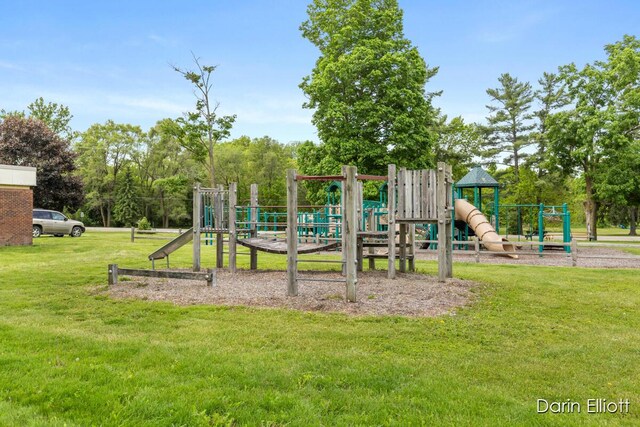 306 W Russell St, Hubbardston, MI 48845 - communal playground featuring a yard