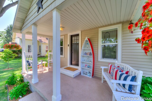 2018 Oak Ave, Muskegon, MI 49445