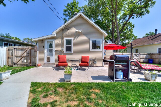 2018 Oak Ave, Muskegon, MI 49445