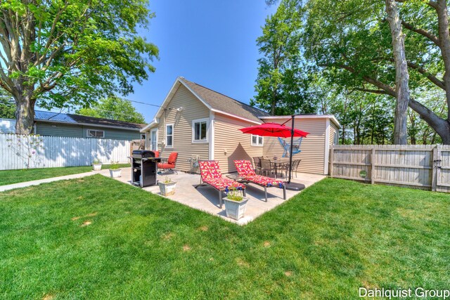 2018 Oak Ave, Muskegon, MI 49445