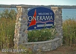 8424 3rd St, Onekama, MI 49675 - community sign with a water view