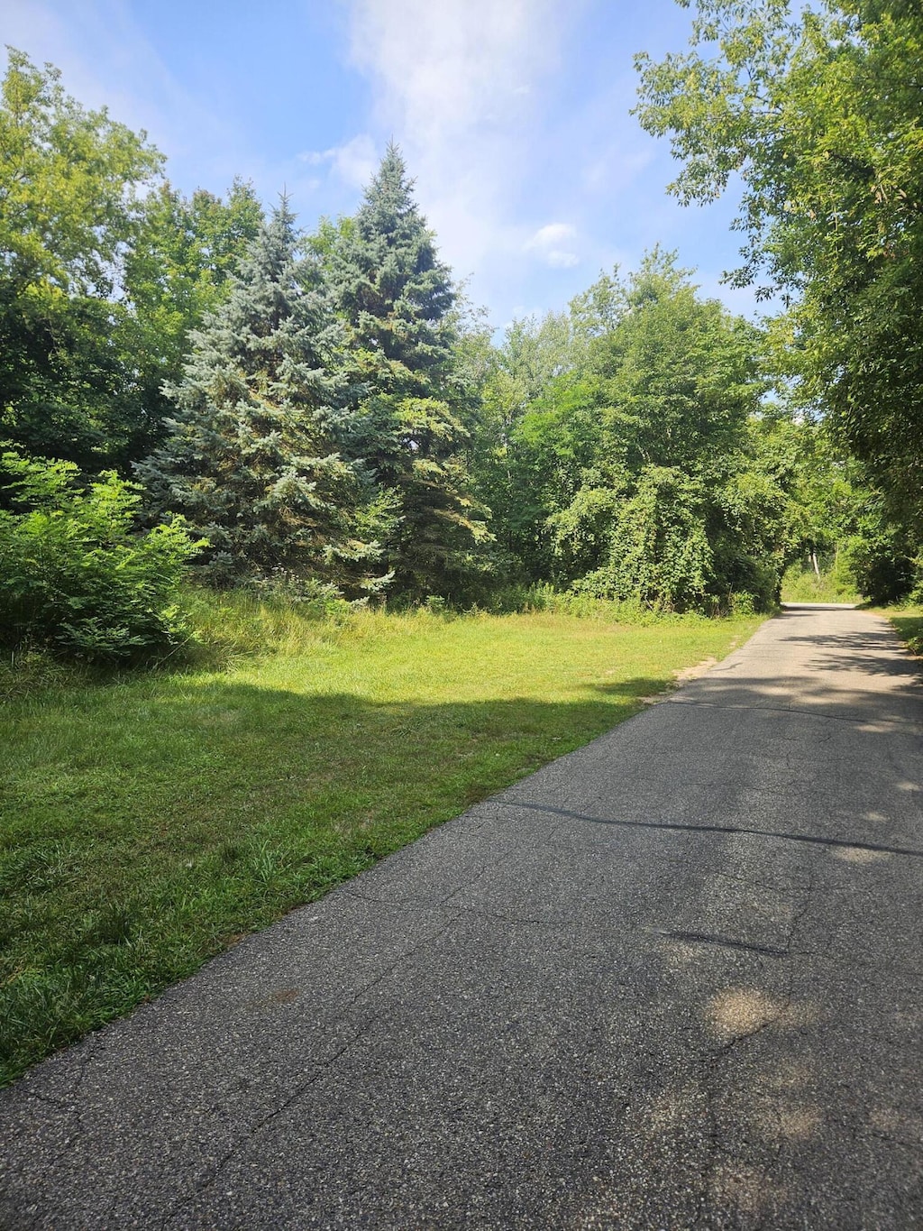 5918 Wing Ave SE, Grand Rapids, MI 49512