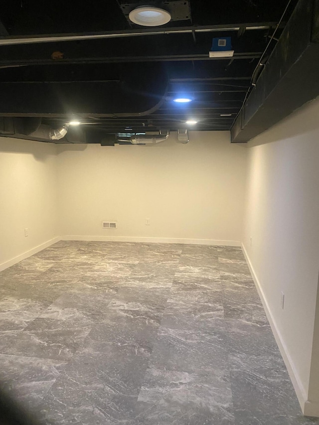 10114 Lincoln Dr, Huntington Woods, MI 48070 - finished basement with baseboards