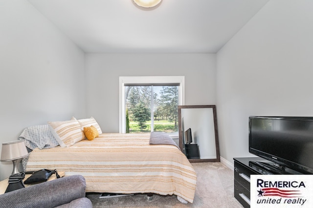 52951 Royal Park Ave, Utica, MI 48315 - bedroom with light carpet and baseboards