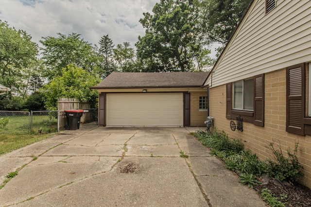 25255 Orchard Grove St, Southfield, MI 48033 - garage with concrete driveway