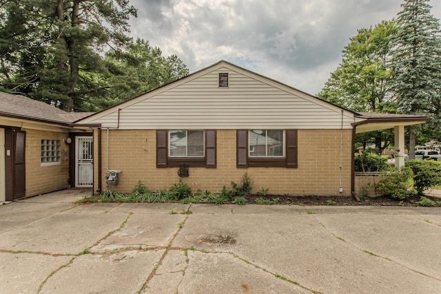 25255 Orchard Grove St, Southfield, MI 48033 - view of front of home with brick siding