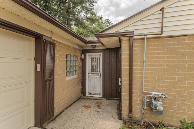25255 Orchard Grove St, Southfield, MI 48033 - entrance to property with brick siding and a garage