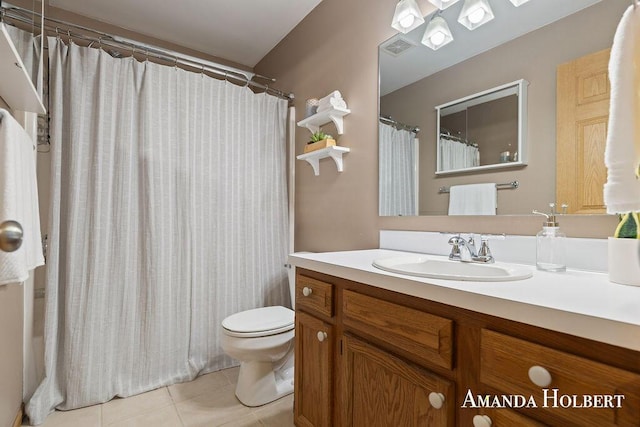 430 6th St NE, Cedar Springs, MI 49319 - full bath featuring tile patterned flooring, vanity, and a shower with shower curtain