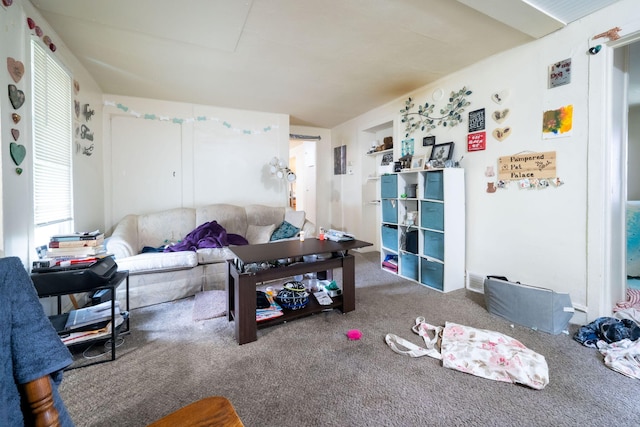 635 Sinclair Ave NE, Grand Rapids, MI 49503 - living area featuring carpet flooring