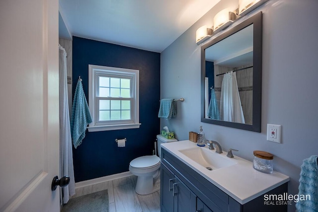 5161 Grand River Dr NE, Grand Rapids, MI 49525 - full bath featuring vanity and marble finish flooring