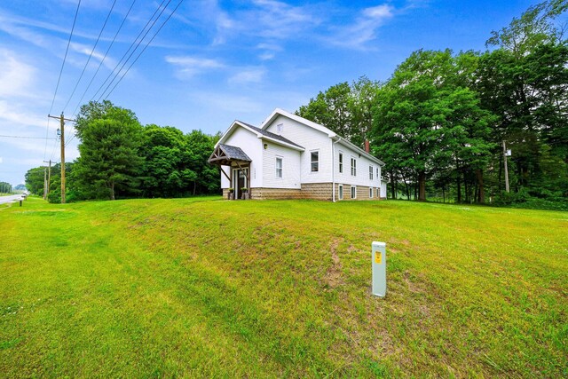 13060 Broadway Rd, Three Rivers, MI 49093 - view of grassy yard