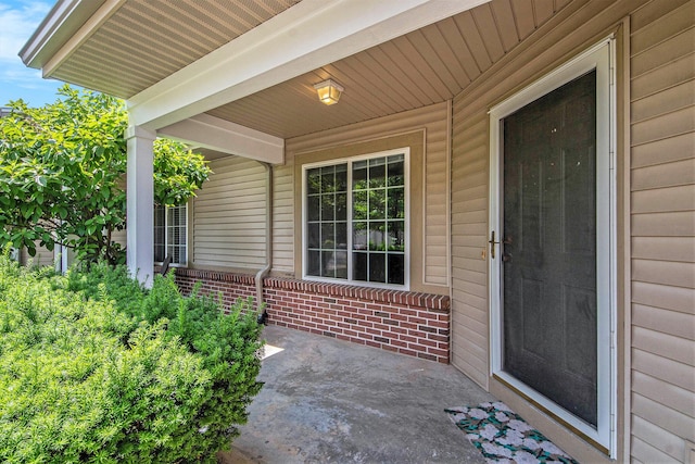 2663 Weatherby Hills Dr SE, Grand Rapids, MI 49546 - property entrance featuring brick siding