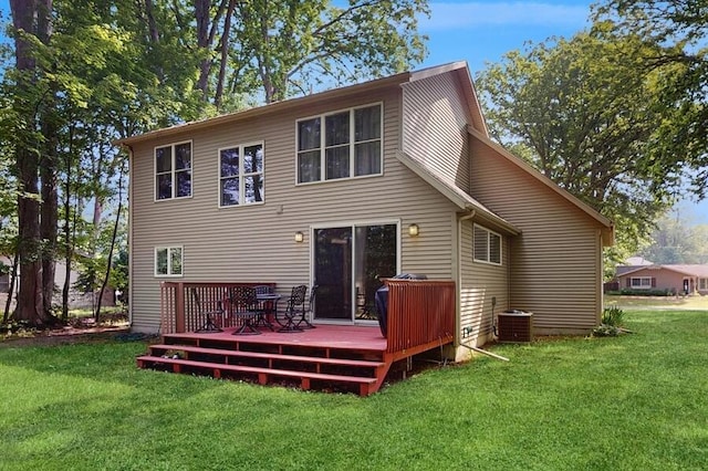 5026 Weatherford Dr, Coloma, MI 49038 - back of property featuring a deck and a yard