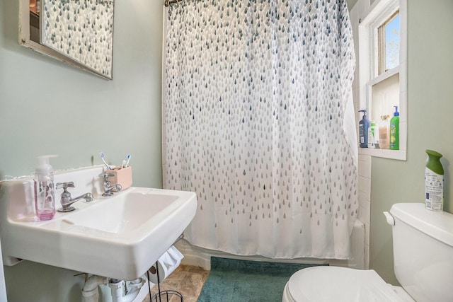 6710 28th Ave, Hudsonville, MI 49426 - bathroom with shower / bath combo and tile patterned flooring