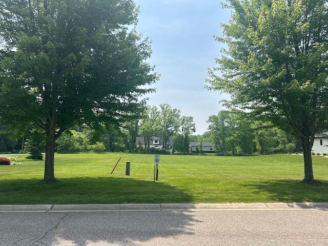 101 Stonegate Dr, Battle Creek, MI 49015