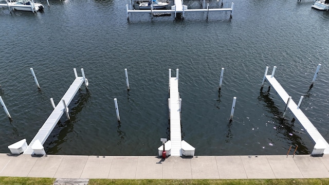 32 Marina Dr N, Manistee, MI 49660