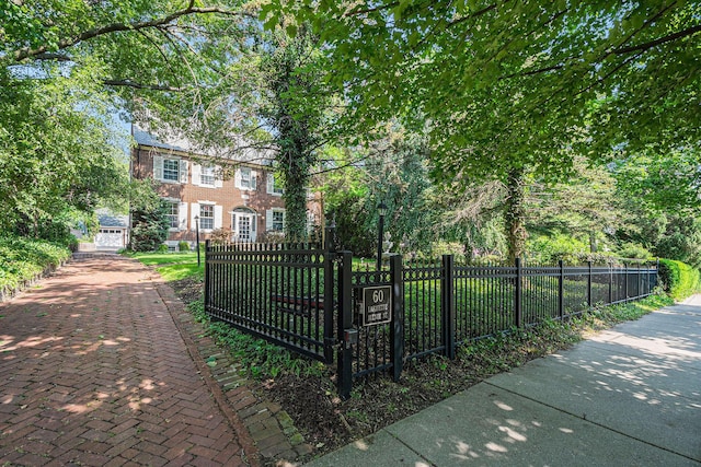 60 Lafayette Ave NE, Grand Rapids, MI 49503 - view of home's community