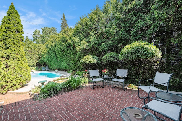 60 Lafayette Ave NE, Grand Rapids, MI 49503 - view of patio / terrace
