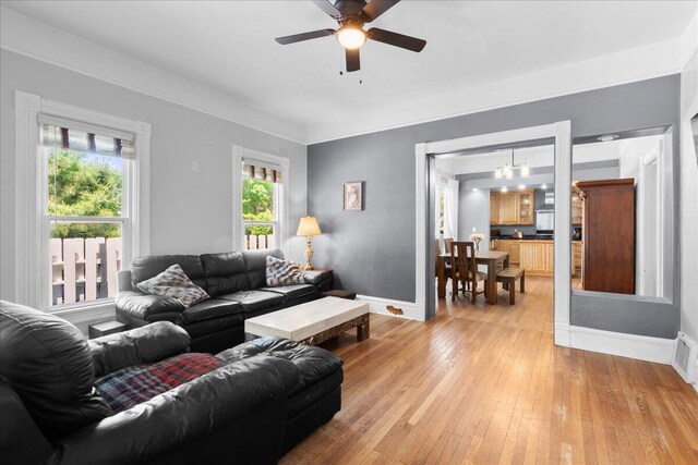 905 Harrison Ave, Saint Joseph, MI 49085 - living area featuring light wood-style floors and ceiling fan