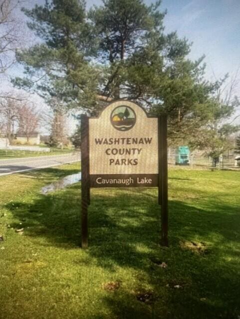 4768 Kalmbach Rd, Chelsea, MI 48118
