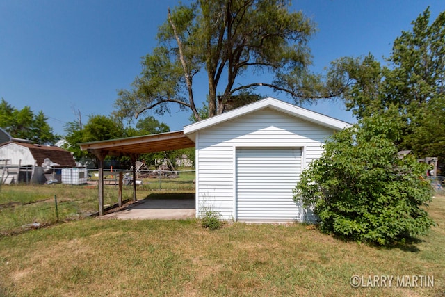641 52nd St SE, Grand Rapids, MI 49548 - garage featuring a detached garage