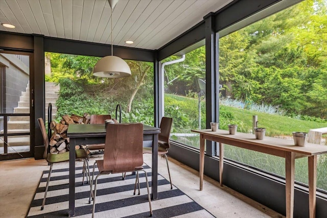 16128 Walnut Ct, Three Oaks, MI 49128 - sunroom with outdoor dining area