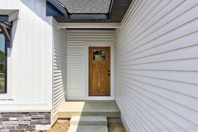 6322 Sheldon Dr, Hudsonville, MI 49426 - entrance to property with roof with shingles