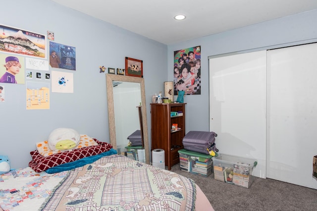 724 Garland Cir Unit D, Kalamazoo, MI 49008 - carpeted bedroom with a closet and recessed lighting