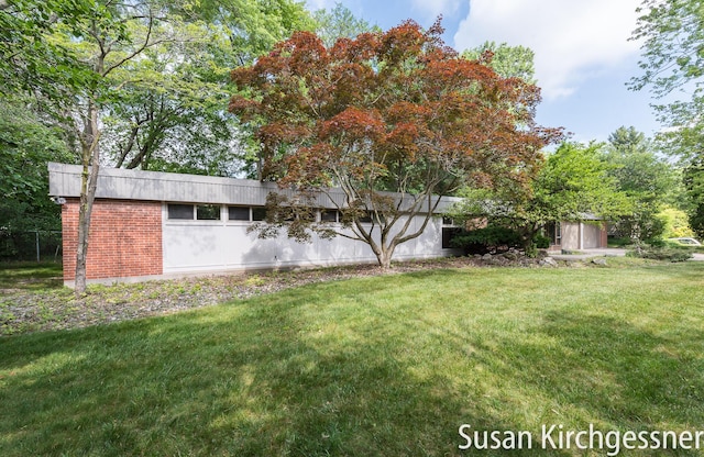 1129 Idema Dr SE, Grand Rapids, MI 49506 - view of green lawn