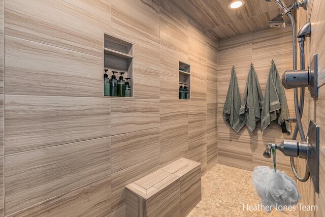 8069 Ella Terrace Ct, Rockford, MI 49341 - bathroom featuring tiled shower and recessed lighting