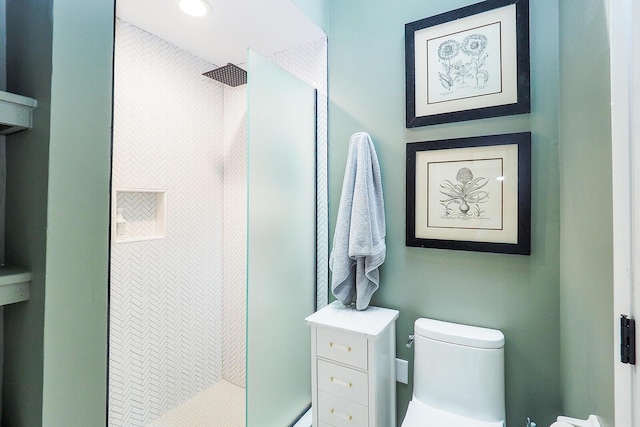 6670 Ravenswood Ave, Sawyer, MI 49125 - bathroom with a tile shower