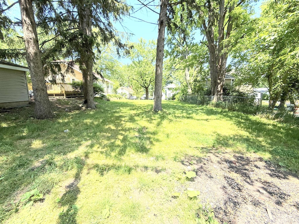 1075 Washington Ave, Muskegon, MI 49441 - photo 3