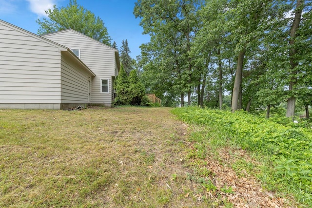 2647 Manitoba Ct NE, Grand Rapids, MI 49525 - view of green lawn