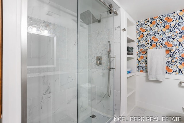 16093 Harbor Point Dr, Spring Lake, MI 49456 - full bath featuring a shower stall