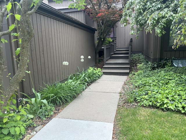 22 Haverhill Ct, Ann Arbor, MI 48105 - view of yard