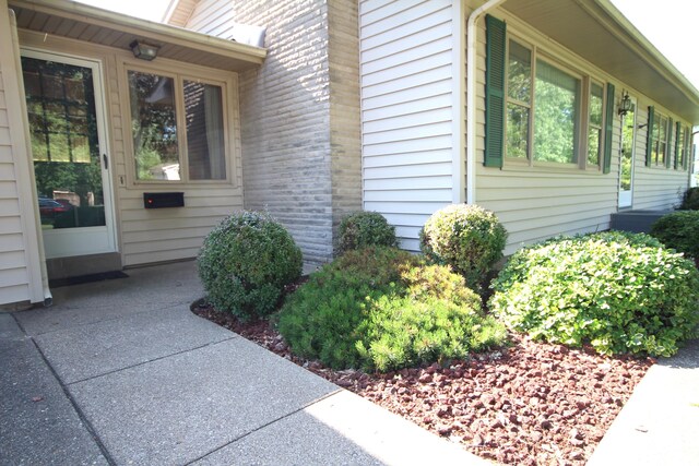6426 Westchester St, Portage, MI 49024 - property entrance