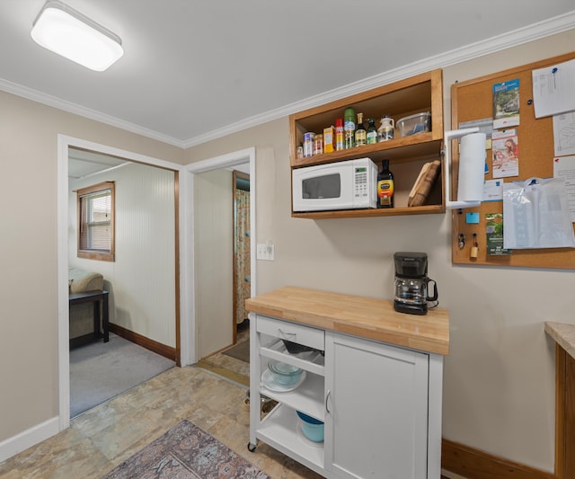 152 Wildwood Beach Rd, Quincy, MI 49082