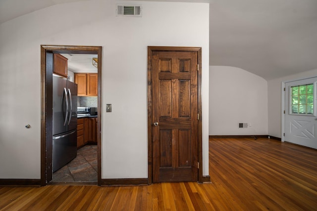 2834 Pittsfield Blvd, Ann Arbor, MI 48104 - hallway featuring vaulted ceiling and dark wood-type flooring