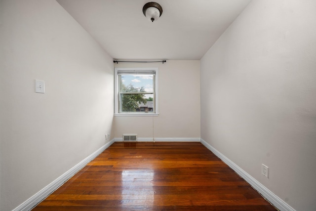 2834 Pittsfield Blvd, Ann Arbor, MI 48104 - unfurnished room featuring wood finished floors and baseboards