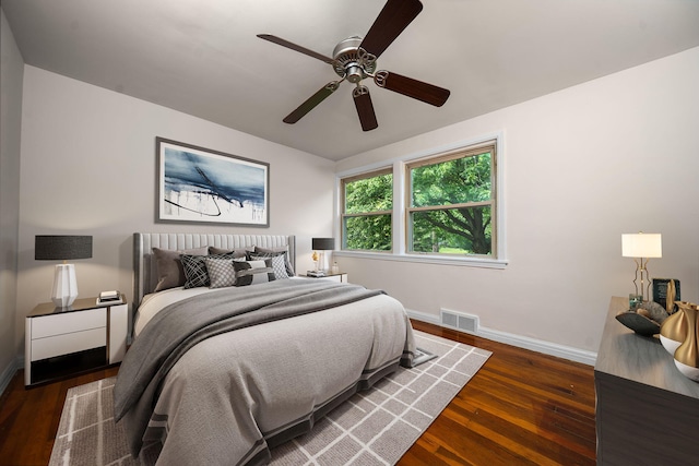 2834 Pittsfield Blvd, Ann Arbor, MI 48104 - bedroom featuring wood finished floors and a ceiling fan