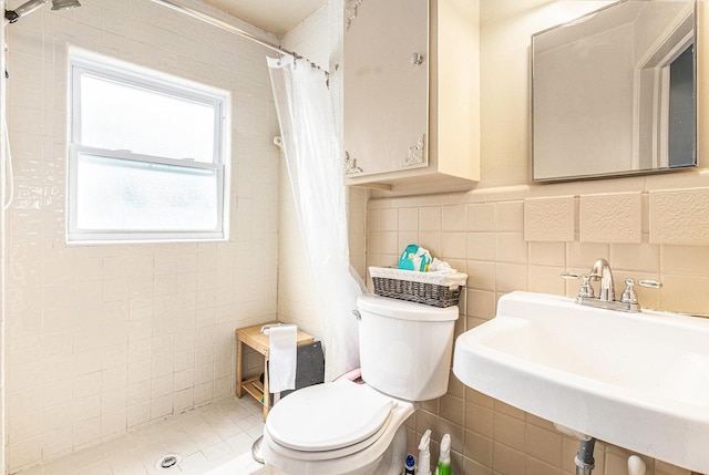 46555 Maben Rd, Canton, MI 48187 - full bathroom with a tile shower and tile walls