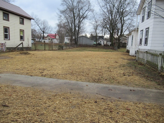 1214 Fourth St, Three Rivers, MI 49093 - photo 4