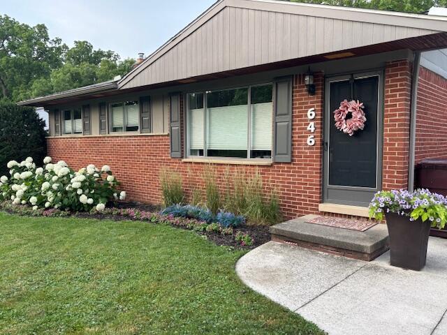 646 Dellwood Dr, Ann Arbor, MI 48103 - photo 1