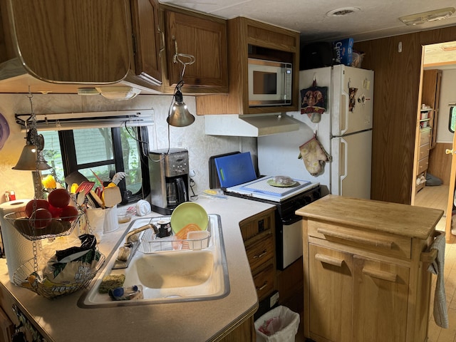 6473 Blue Star Hwy Unit 104, Saugatuck, MI 49453 - photo 12
