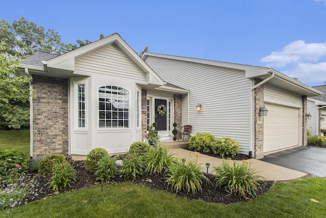 76 Round Hill Rd, Kalamazoo, MI 49009 - photo 1