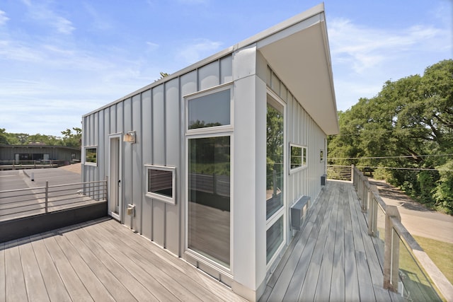 48002 Ridge Rd, New Buffalo, MI 49117 - view of wooden terrace