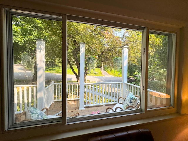 285 Brookside Dr, Ann Arbor, MI 48105 - detailed view of a tree filled landscape