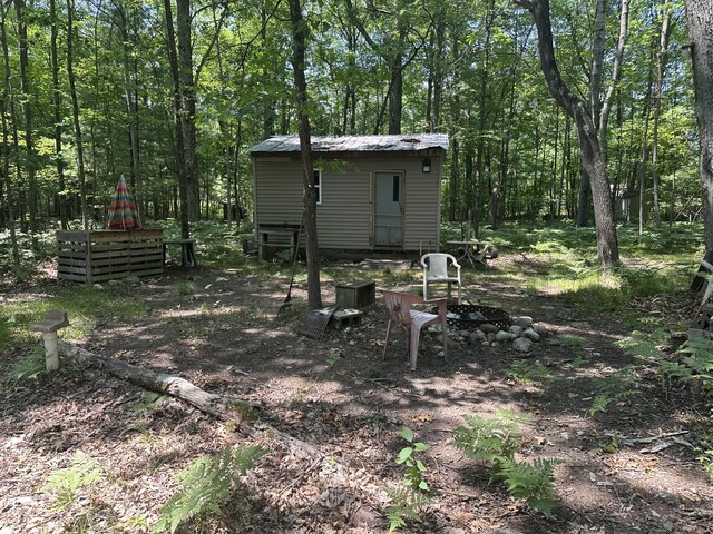 8747 E Kinney Rd, Branch, MI 49402