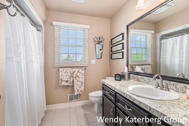 1033 Lumina Dr, Jenison, MI 49428 - full bath with vanity and tile patterned floors
