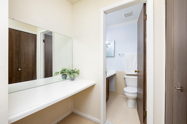 2623 Meade Ct, Ann Arbor, MI 48105 - half bathroom with toilet